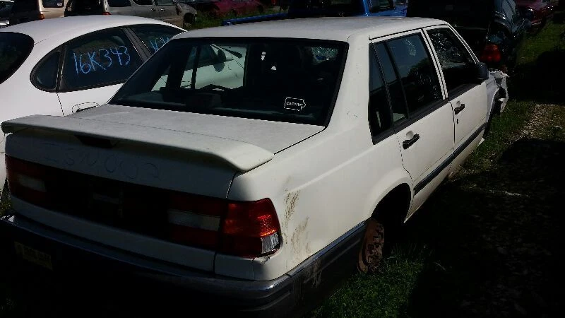 Brazo de control inferior derecho pasajero delantero se adapta a 87-92 VOLVO 740 1038345 Foto 2 de 3