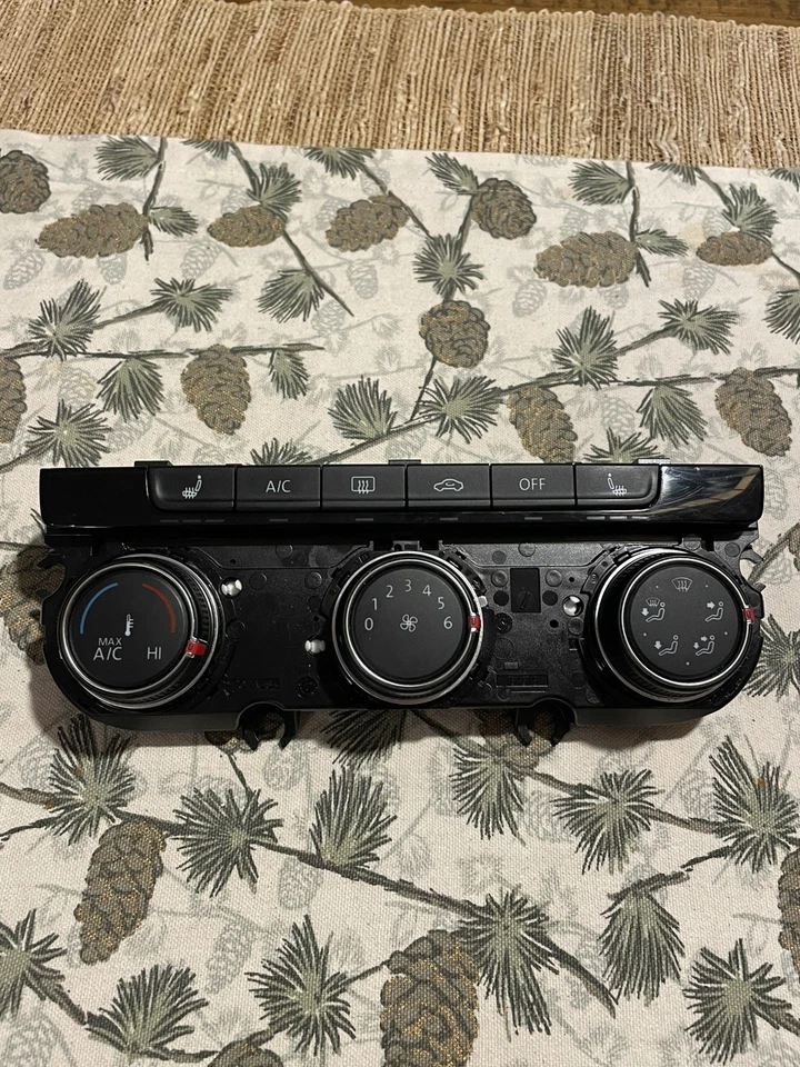 Volkswagen Golf Mk7 Dashboard Heater & climate Control Panel Unit 5G0907426AR - Image 2 of 4