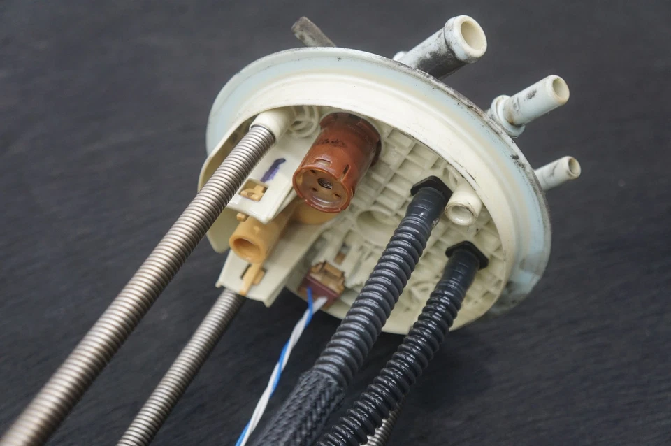 Bomba de tanque de combustível diesel fabricante de equipamento original 13578390 Chevrolet Silverado 3500 2011-2016 - Imagem 4 de 4