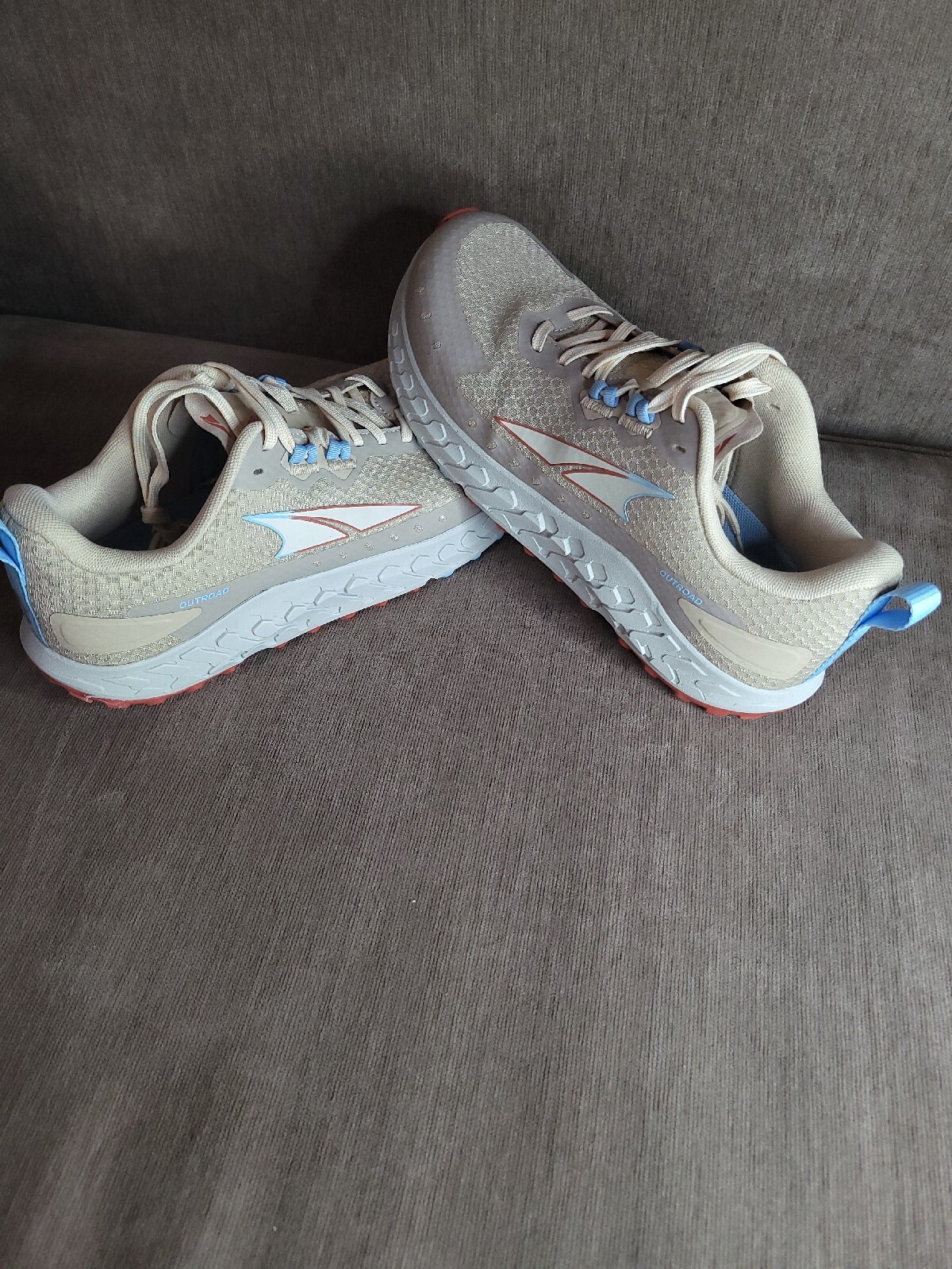 NUOVE scarpe da corsa Altra Outroad Athletic Trail da uomo 9 5 M marrone chiaro AL0A7R6N922 S63