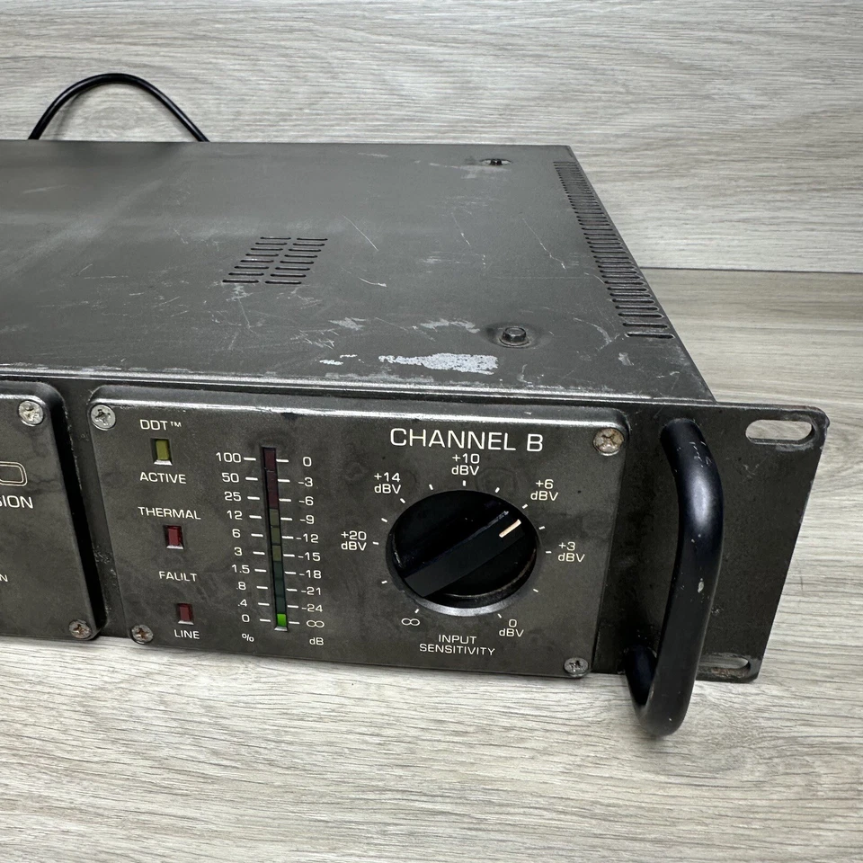 Peavey Deca 700 Digital Energy Conversion Amplifier - Image 4 of 4