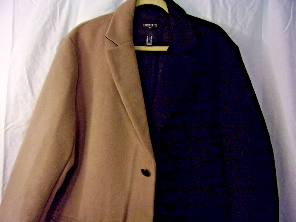 Trench coat Forever 21 masculino 2 tons preto/castanho poliéster tamanho XLButton frontal muito bom estado usado - Imagem 3 de 4