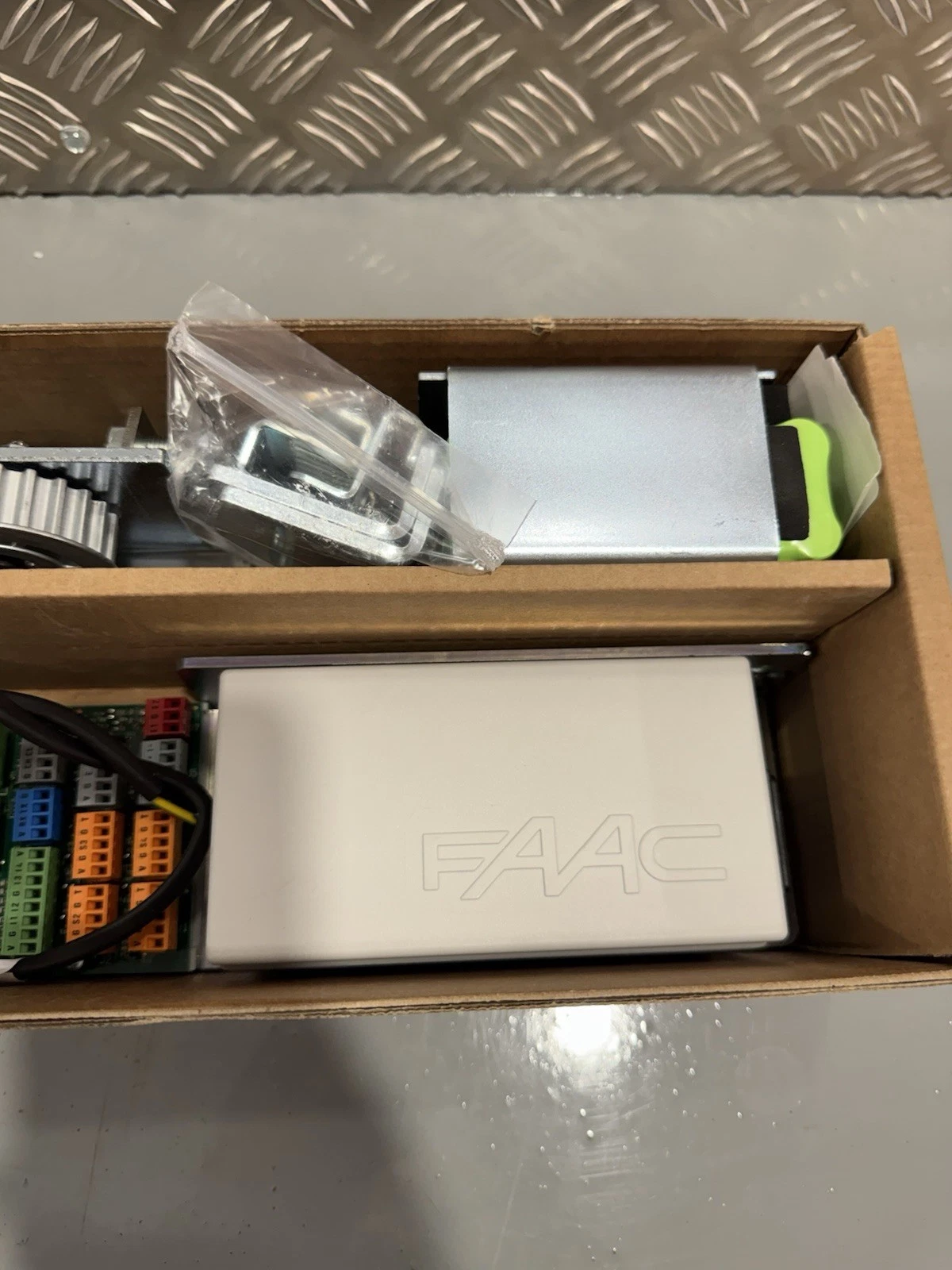 FAAC A1400 RKU Retrofit Base Kit 105041 Sliding Door Operator Brand New 11