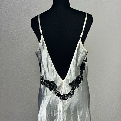 Natori Private Luxuries Satin Full Slip White/Black Lace Trim Women s L
