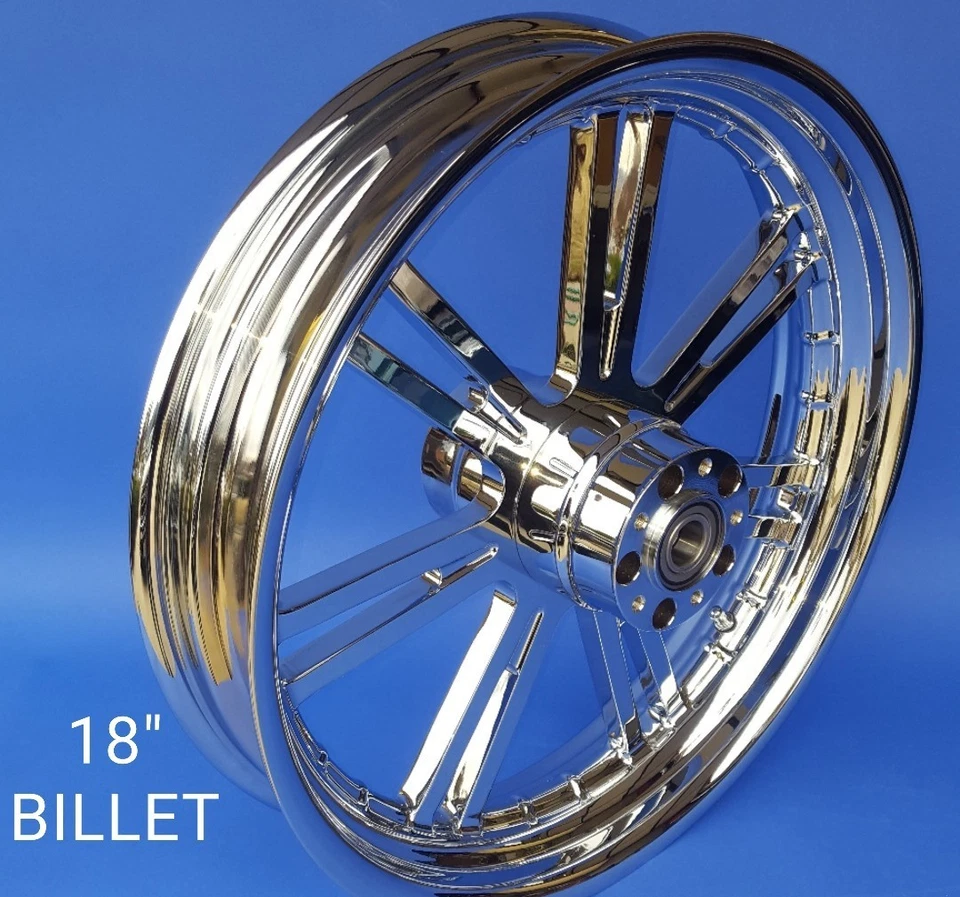 RUEDAS HARLEY TRI GLIDE CROMADAS / RÉPLICA DELANTERA 18"" / INTERCAMBIO TAPACUBOS BABY MOON Foto 3 de 4