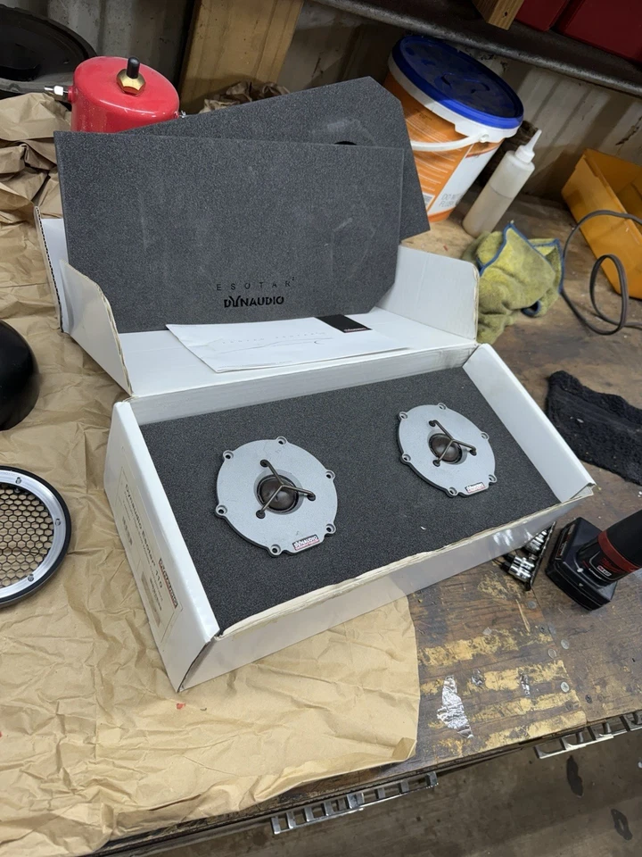 Tweeters Dynaudio Esotar 2 110 con vainas de aluminio parrillas caja original SQ E110 usado Foto 3 de 4
