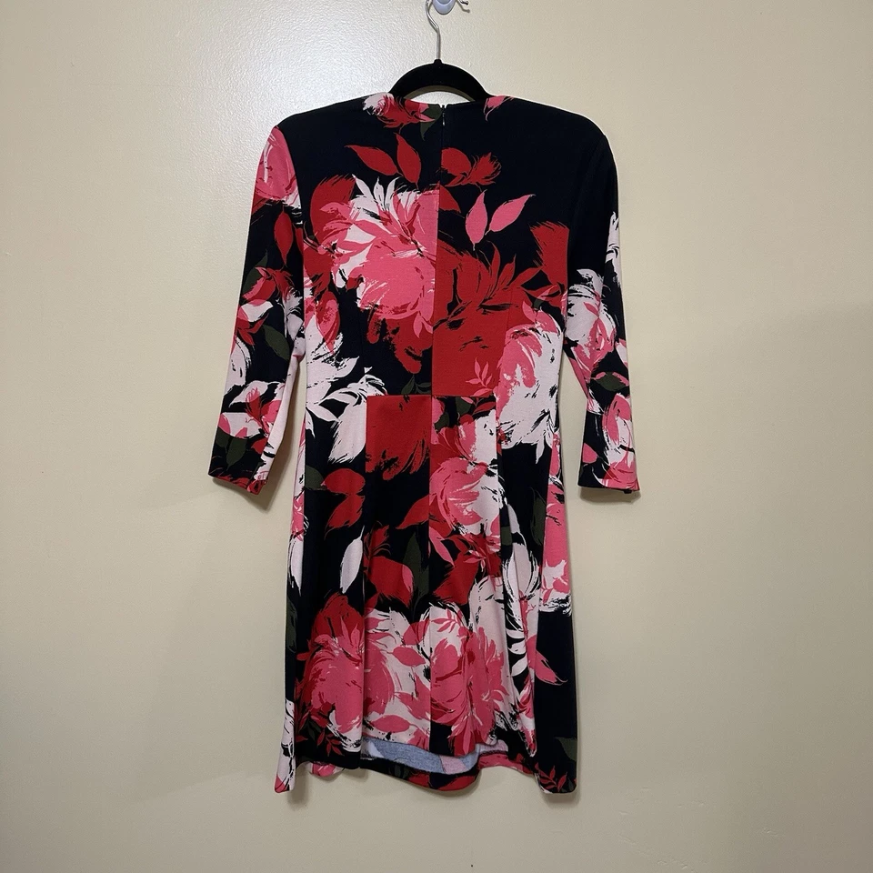 Trina Turk Women’s Medium Red Pink Floral 3/4 Sleeve Knee Length A Line Dress - Image 4 of 4