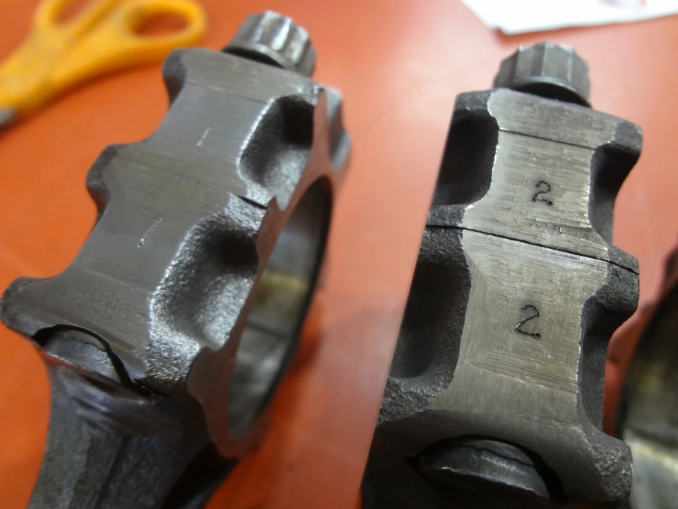 Triumph TR7 connecting rod set of 4 used 157874  - Image 3 of 4