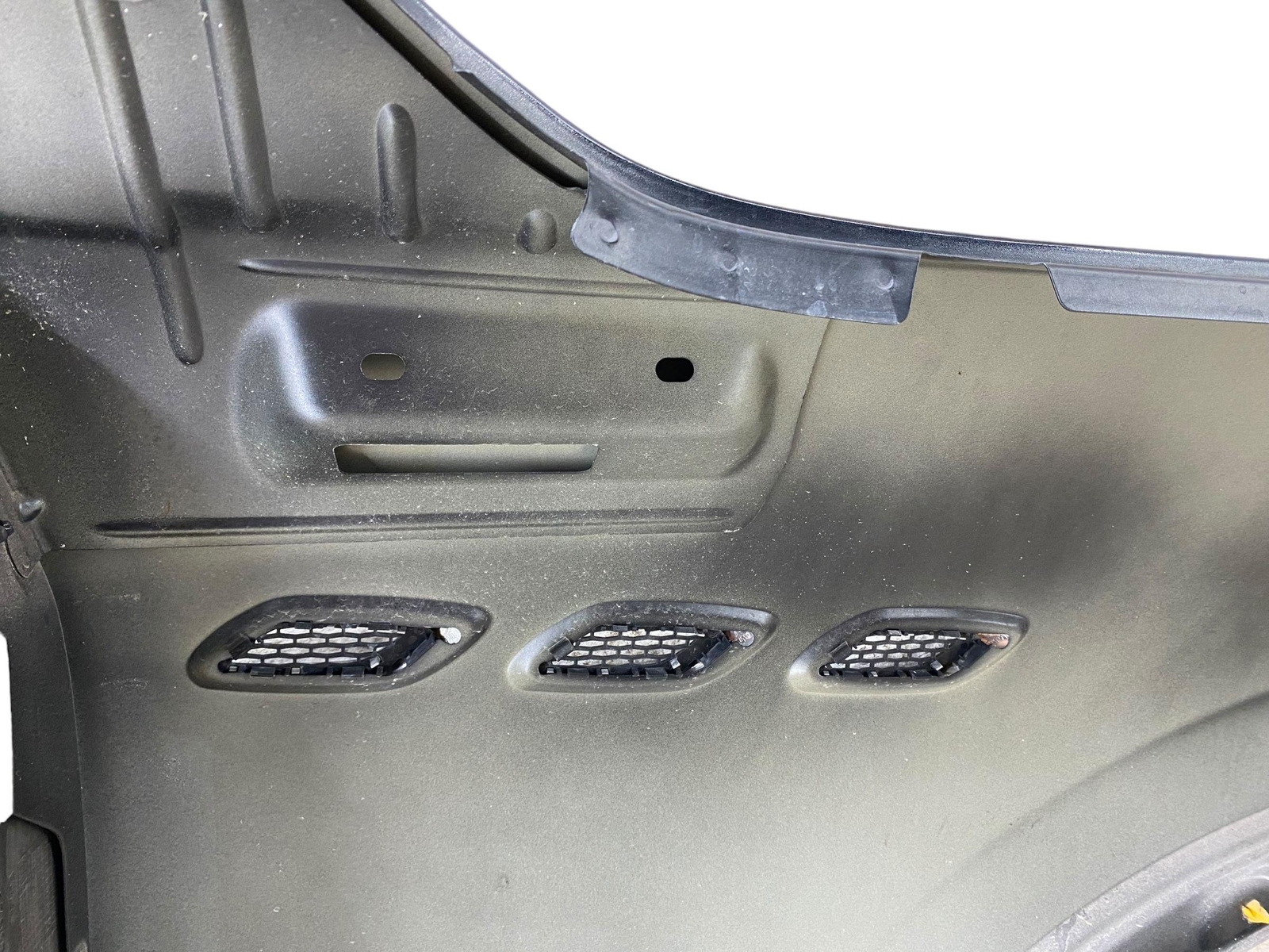 2017-2024 MASERATI LEVANTE FRONT LEFT FENDER NERO BLACK *DIMPLE/LIGHT SCRATCH*