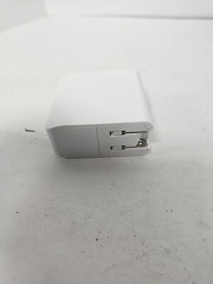 Insignia 2-Port USB-A /USB-C 18W / 12 W Travel Wall Charger NS-MACC30PD - White