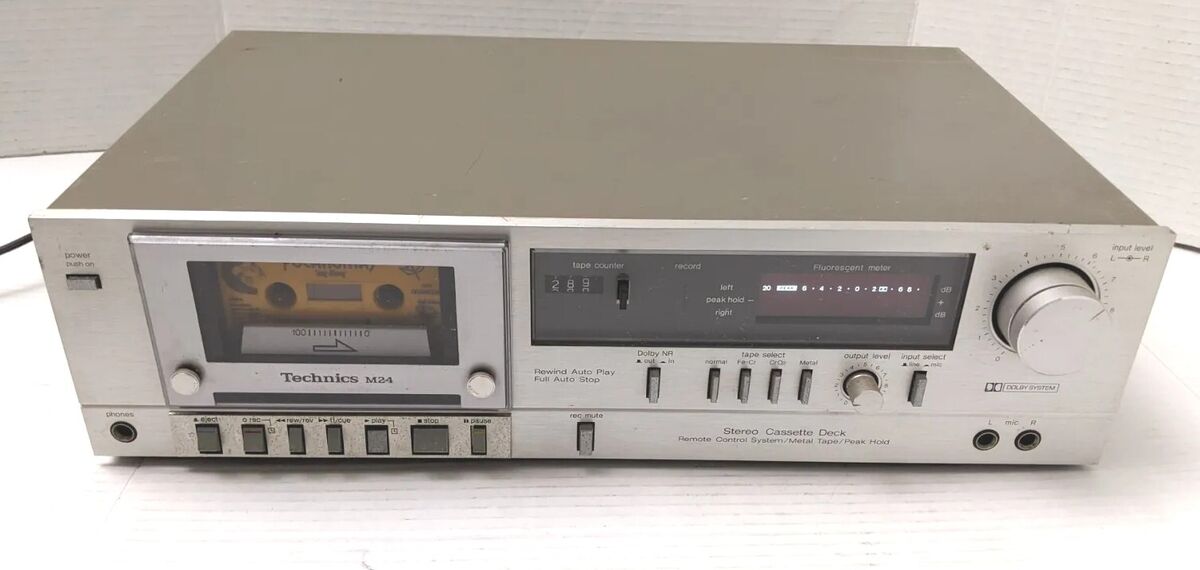 Technics RS-M24 Stereo Cassette Tape Deck Vintage 1979 Made Technics RS-M24 Stereo Cassette Tape Deck Vintage 1979 Made