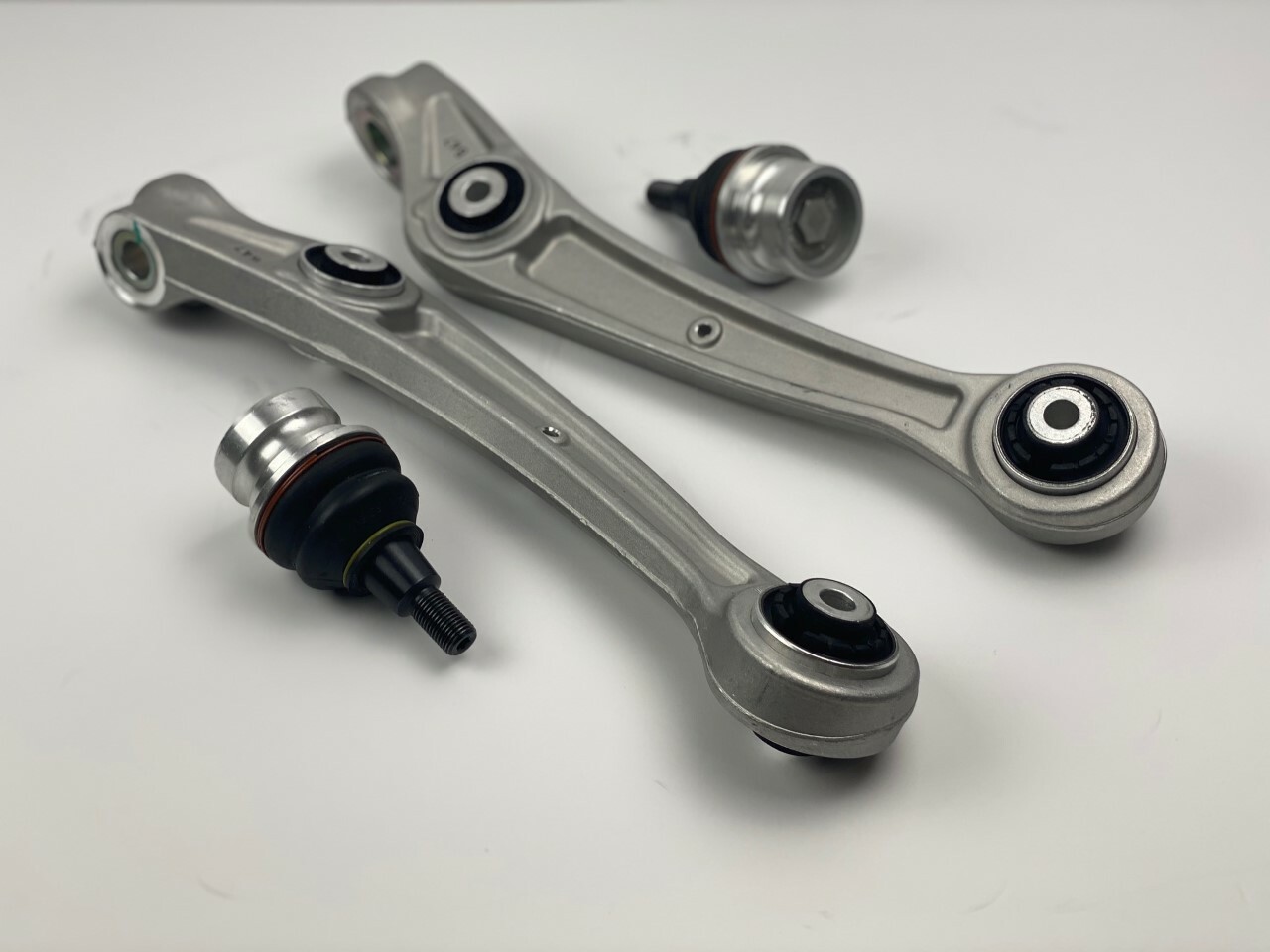 Bentley Bentayga Front Suspension Lower Control Arms With Ball Joints