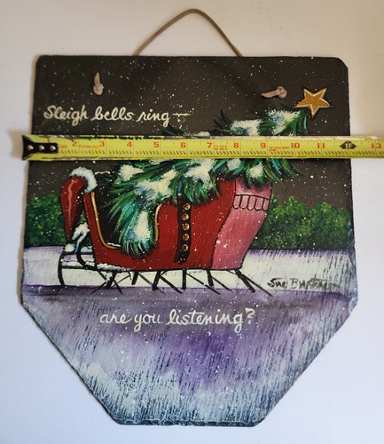 Pizarra PINTADA A MANO ~ Anillo Campanas Trineo... Firmado Navidad Colgante de Pared 13"x12" - Imagen 5 de 5