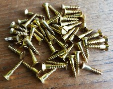 50 mosiężnych wkrętów do drewna 5mm x 25mm (nr 10 x 1 cal) Głowica szczelinowa