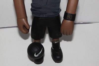 Ronaldinho Figure Limited Michael Lau x Nike Figures (Ripped