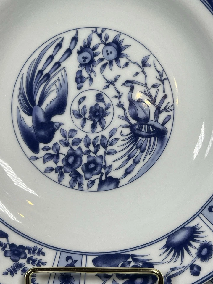 4 Blue Heron China Rimmed Soup Bowls 8" Blue & White Imari Birds & Flowers - Image 4 of 4
