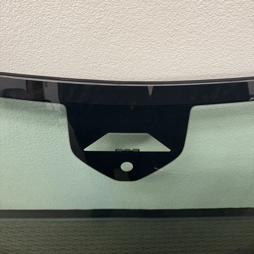 New Genuine Cadillac Escalade Front Windshield Glass (2021-2022) OEM 84734335 - Image 4 of 4