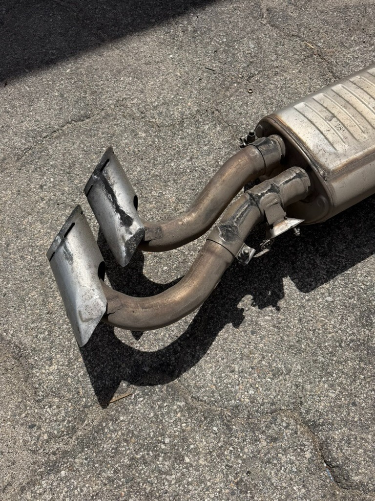 EB1425 2019+ LAMBORGHINI URUS EXHAUST