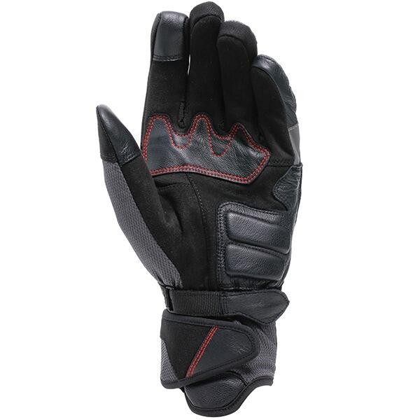 Black Grey Red, photo 2 of 5