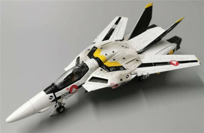 1/72 scale Calibre Wings Macross VF-1S Valkyrie Robotech Battle Weathering