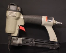 (RI1) Porter Cable NS100A Pneumatic Narrow Crown Stapler