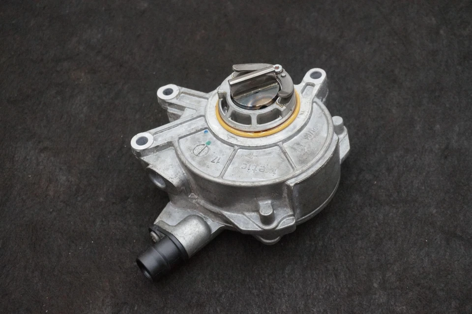 Bomba de vacío de aire del motor V8 4,4 L OEM 11668634120 BMW M5 F90 18-23 540i 530i 18-20 Foto 4 de 4