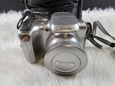 Kodak Easyshare Z612 6.1MP Digital Camera with 12x Optical Zoom