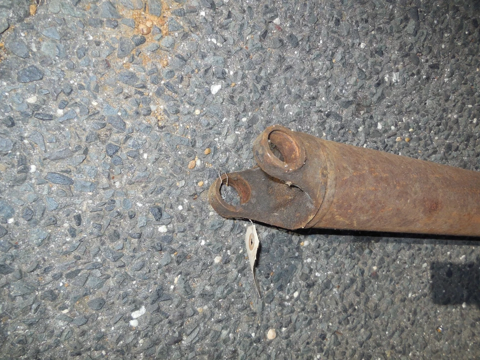 Árbol de transmisión Mercury Cougar 351W usado original 1969 1970 C9WY-4602-A Foto 2 de 3