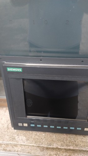 Siemens 840D OP031 6FC5203-0AB11-0AA2 TFT 10.4" Video - Foto 4 di 8