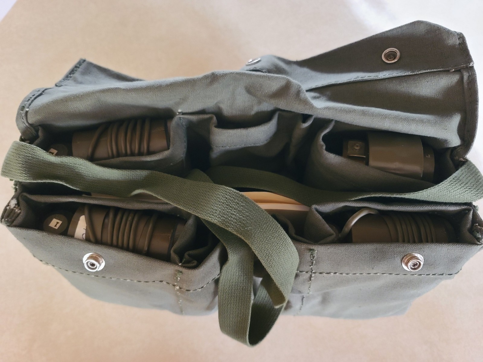 Vintage 1969 Military Vietnam Era Vibration Intrusion Detecting Set TRC- 3A