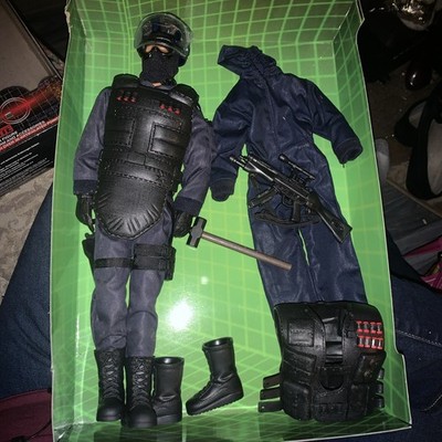 S.W.A.T. Power Team Elite Point Man 12'' Action Figure 