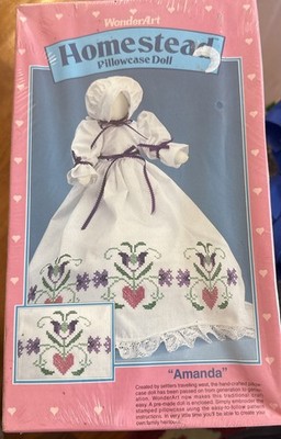 L30-NIP 1990 WonderArt Homestead Pillowcase Doll Craft Sewing Kit Sealed AMANDA