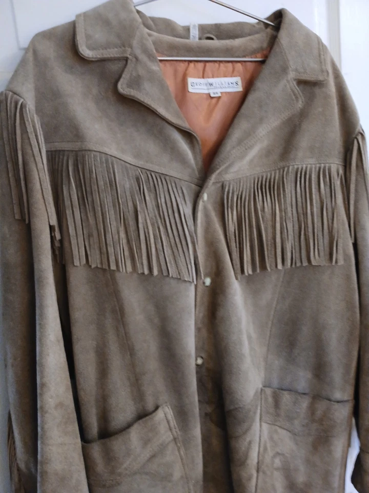 Vintage GEOFF WILLIAMS Heavy Tan Suede Fringe Leather Jacket Western Sz 44 Hip  - Image 4 of 4