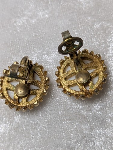 Pendientes Crown Trifari Vintage Años 50 Firmados Tono Dorado Redondos Blanco Cabujón Clip - Imagen 3 de 4