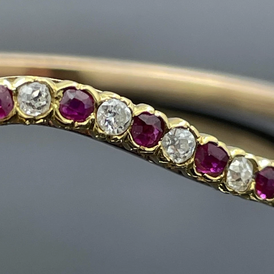 Brazalete antiguo victoriano de diamantes y rubíes bypass de oro rosa de 14 k Foto 3 de 4