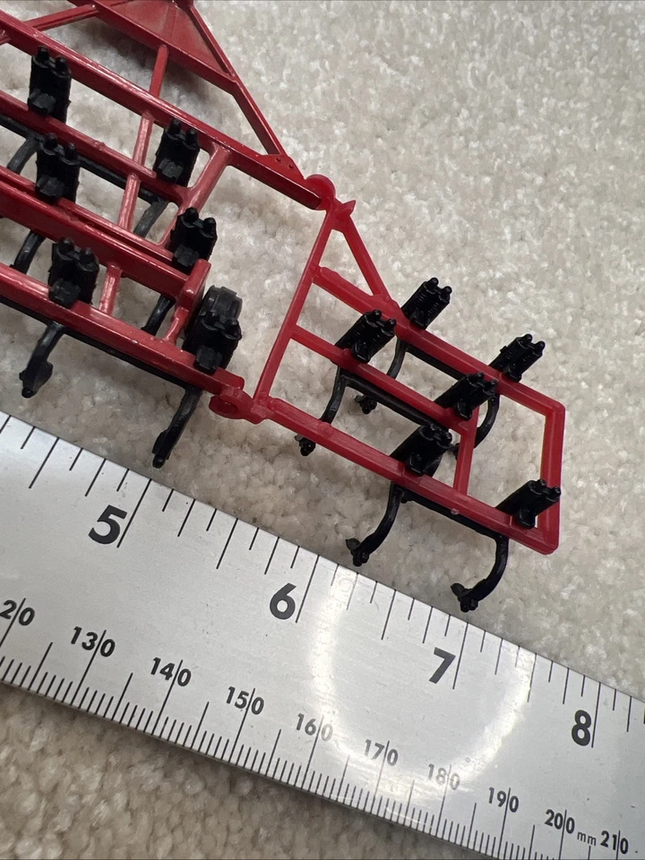 Ertl 1/64 Case IH Minimum Tillage Plow Red Loose  - Image 4 of 4