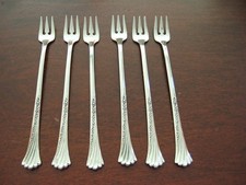 6 SEAFOOD COCKTAIL FORKS ONEIDA Distinction Deluxe HH Stainless SPRING GLEN