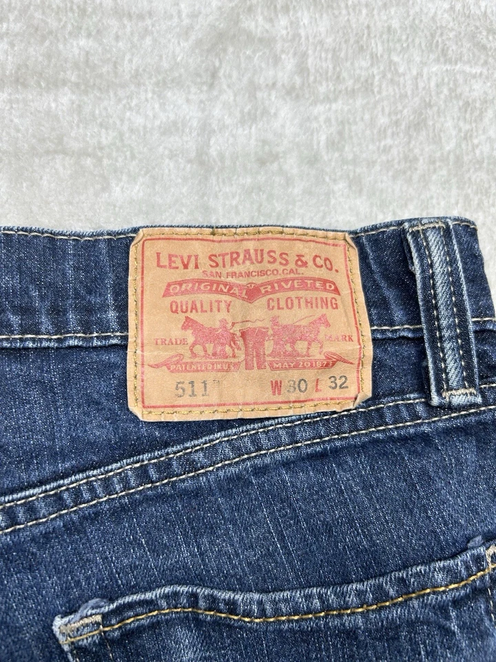 Short Levi’s 511 Femme W30 Denim Bleu Brut Taille Basse Effiloché Y2K - Photo 4/4