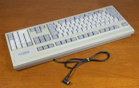 Fujitsu FM Towns Marty JIS Keyboard FMM-KB305 Genuine Tested