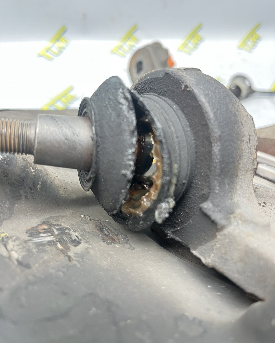04-08 Acura TSX FRONT DRIVER Knuckle Spindle LEFT 04 05 06