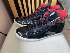 shiny black converse shoes