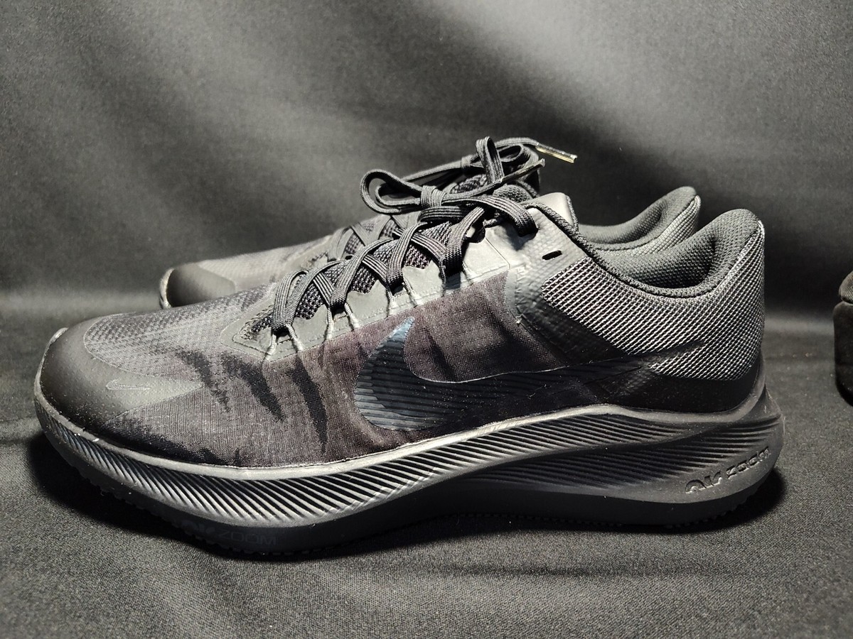 Nike Zoom Winflo 8 CW3419-002 Mens Size 10.5 Black on Black