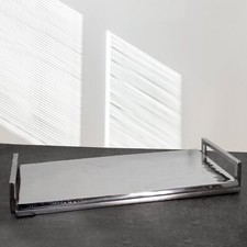 Tablett aus Aluminium, Rechteckig, Mittelgroß, Henkel, gebürstet, Auslage