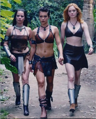 Alyssa Milano Holly Marie Combs On Charmed  Actress 8.5X11 Photo Print  8374872