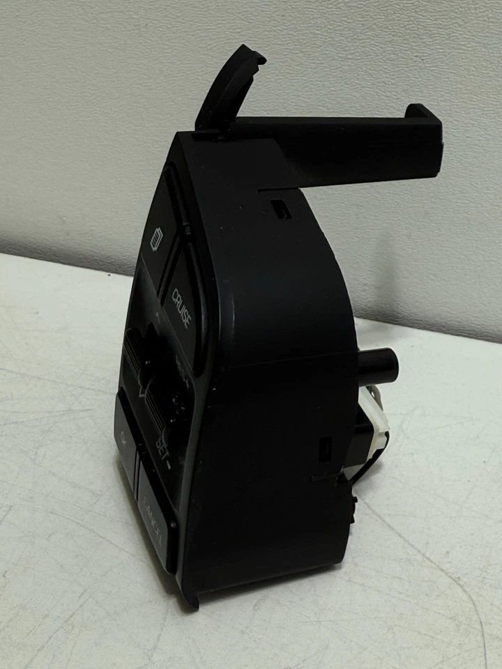 2016-2018 HYUNDAI TUCSON STEERING WHEEL CRUISE CONTROL SWITCH OEM 96720-D3200 - Image 2 of 4