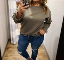 Grade & Gather crew neck sweatshirt size S/M