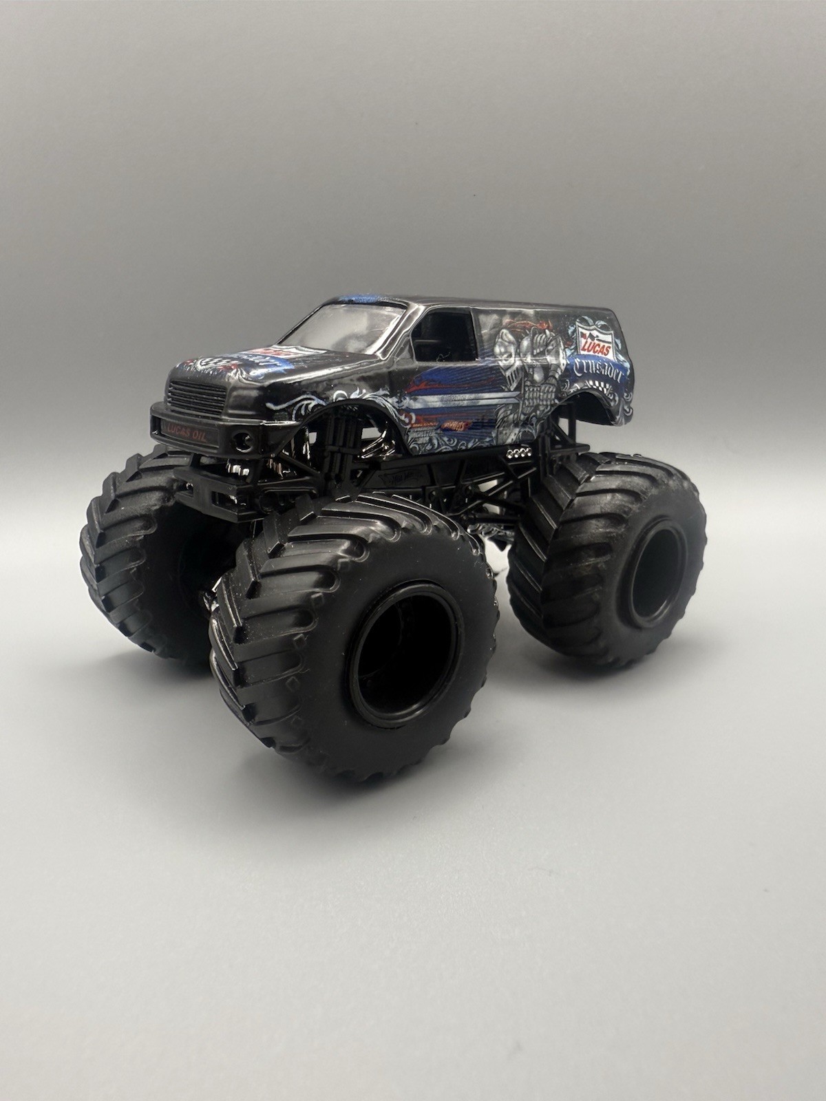 Crusader Hot Wheels Monster Jam 1/64 Truck Loose