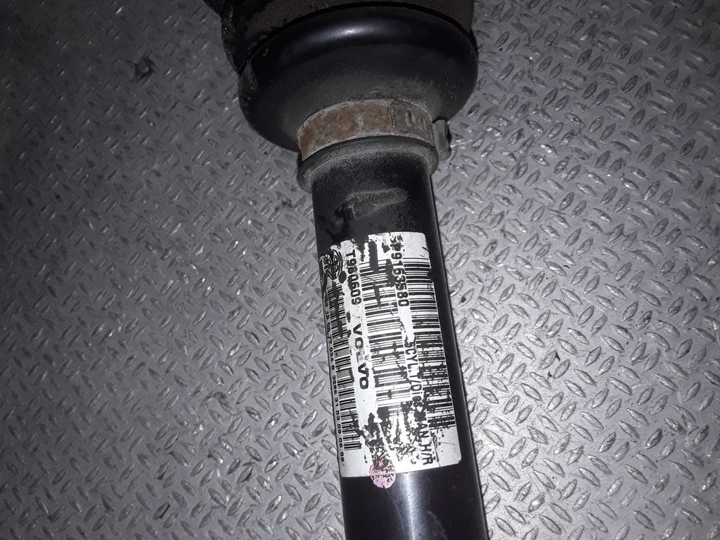 Volvo S70 V70 V70 XC 1999 Right front driveshaft P9163580  