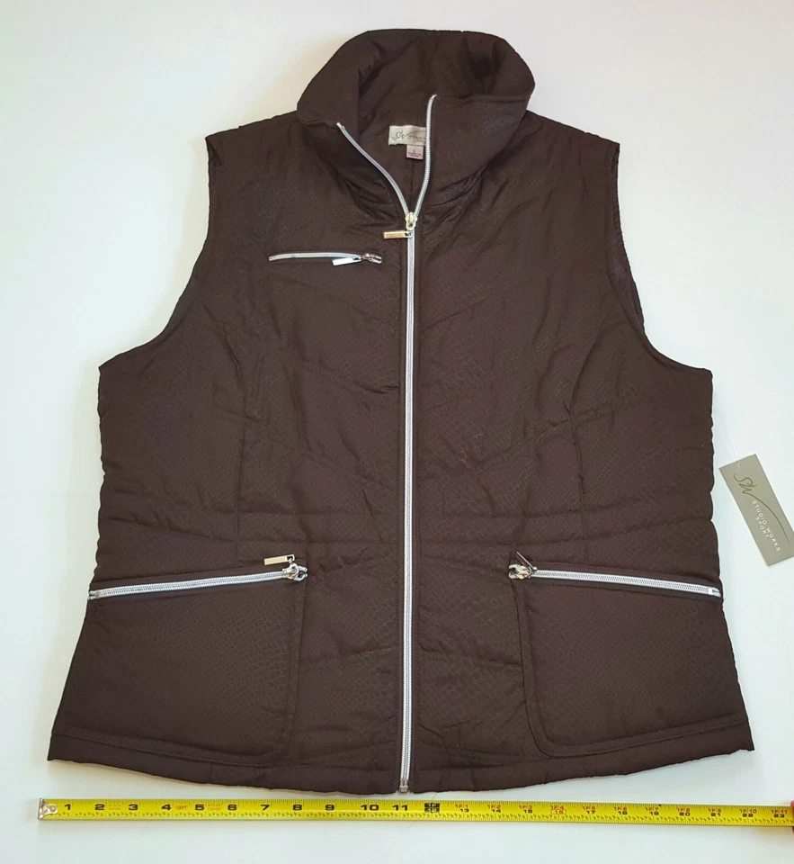 Studio Works Women’s Lightweight Quilted Vest Bark Brown Size L Zippers NWT - Image 2 of 4
