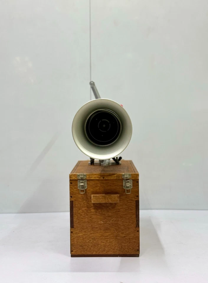 Bocina de niebla SH-180 duradera marítima hecha a mano en Japón por Tokyo Siren Co. Ltd. Foto 4 de 4